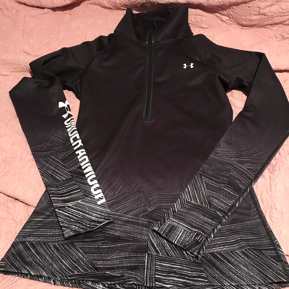*Sold* NWOT Underarmour  zip cold weather top